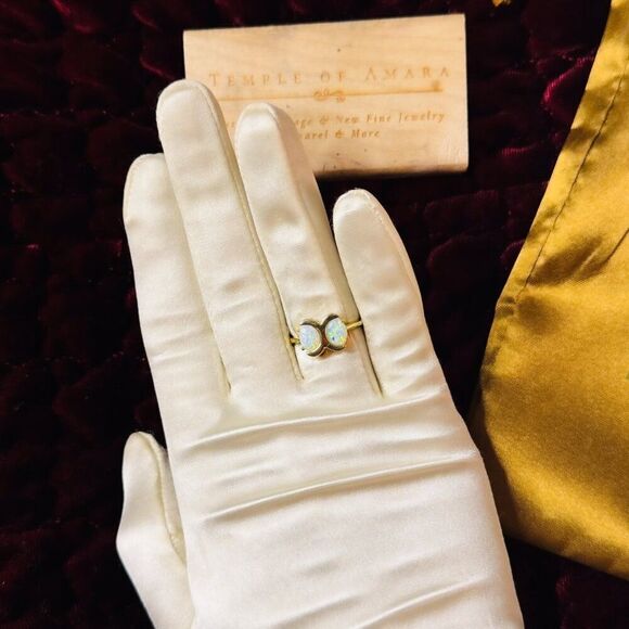 VINTAGE- 14K Gold -Natural Australian White Opal Crescent Moon Ring -Size 7 - 3g - Picture 8 of 16